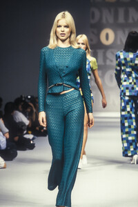 114148085_Missoni1996WomenRTW51.thumb.jpg.11f1b5660df72de5dd1523a4d4bdea52.jpg