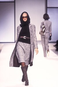 1150915762_Valentino2000WomenRTW124.thumb.jpg.ec68f446e9b2334112bb14e6846d159d.jpg