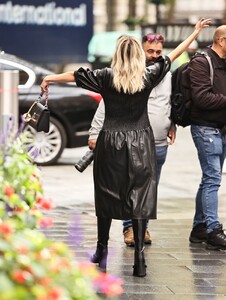       ash061020BZNimage110.jpg