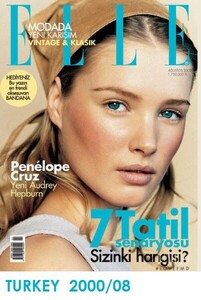 KNAAP ELLE 1999-10.jpg