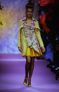 1246423624_christian-lacroix-hc-ss-1994(6).thumb.jpg.afd8903360d8dd729087f33c2ee6c90c.jpg