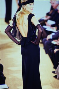 1258483915_ralph-lauren-ss-1993(24).thumb.jpg.82fbb6c5606739fae4fb8def9aa347d7.jpg