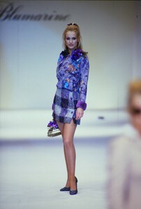 1263933163_blumarine-fw-1994(20).thumb.jpg.428862da03571d227b49cbb2b0a200ec.jpg