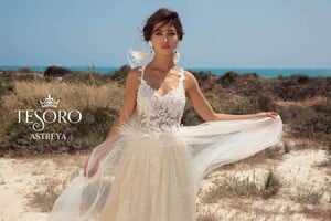 Perfect wedding dresses Tesoro (30).jpg