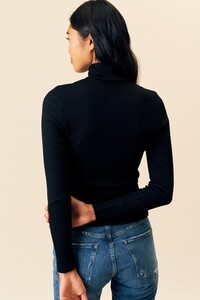 W_RibbedTurtleneck_Black_BackView_2000x - Copy.jpg