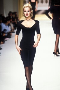 1440606592_HerveLeger1995WomenRTW99.thumb.jpg.3a92ab6b8687b36f003516c62bb7fa64.jpg