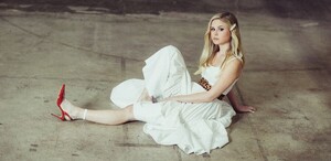 145842788_erin-moriarty-grumpy-mag-july-2019-6.jpg