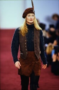 1480898423_ralph-lauren-fw-1994(11).thumb.jpg.a0783b164154c598aa4f603f07793dbf.jpg