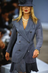 157923616_donna-karan-ss-1992(1).thumb.jpg.df2b9989b9c85b97ed44e62d89ede883.jpg