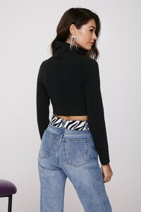 black-be-there-shortly-jersey-crop-top (2).jpeg