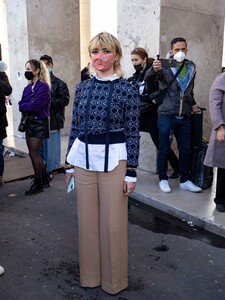        mai011020BZNimage105.jpg