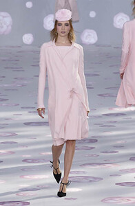 AMY-chanel-spring-2002-couture-CN10010928]]].jpg