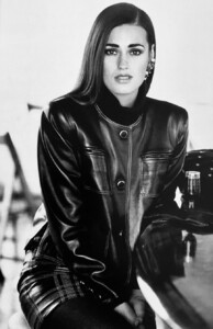 loewe #1990-.jpg