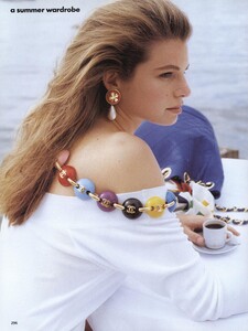 1832088285_Maser_US_Vogue_May1989_05.thumb.jpg.a2a5dfdc7abfee9610ba439fadd9b3e9.jpg
