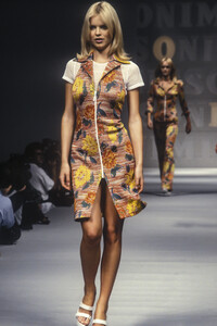 1979745937_Missoni1996WomenRTW15.thumb.jpg.84eb7f93f1f594a231fb909341d1b3a3.jpg