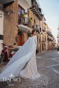 Perfect wedding dresses Tesoro - 2020-10-07T030555.242.jpg