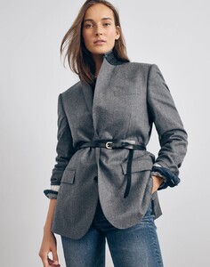 202010_1007_w_blazer_img3.jpg