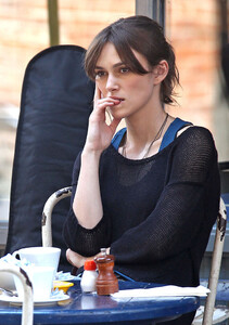 Keira+Knightley+Films+Scene+Mark+Ruffalo+PCBwcMAx-aNx.jpg