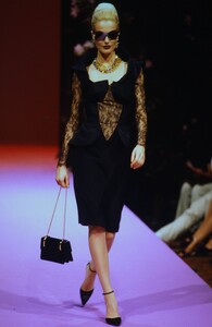 2139981820_ChristianLacroixCoutureFall1995(16).thumb.jpg.21ddc6b1b6ab711c2837519507259eff.jpg