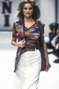 238651807_Missoni1994WomenRTW76.thumb.jpg.ee912cf688a15dfb569773256e502706.jpg