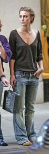 27ff0b59b849743666a2c82c7889b726--keira-knightley-body-keira-knightley-casual.jpg