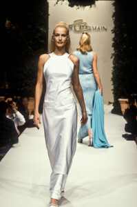 322719111_PierreBalmain1996HauteCouture75.thumb.jpg.ac52308c5b4b35e366be76f22d76e6cf.jpg