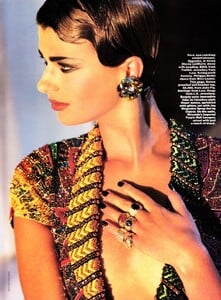 369527400_VogueAustraliaDecember1991ShineGrahamShearer5.thumb.jpg.20aa48e553974e57be691d9589775d6b.jpg