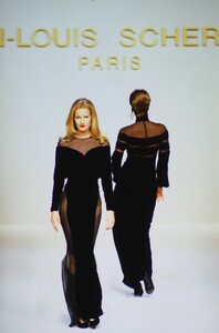 464908428_JeanLouisScherrerCoutureFall1994(14).thumb.jpg.4c86b378ad6f23d72ee7df5ff7a5be5f.jpg