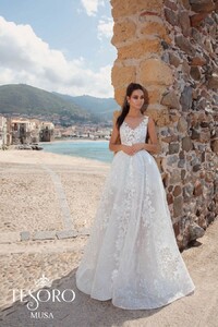 Perfect wedding dresses Tesoro (74).jpg