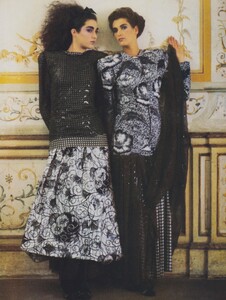 586198445_VOGUEUSJan198604.thumb.jpg.6d649792c90864d41b8100ce13f9dd23.jpg