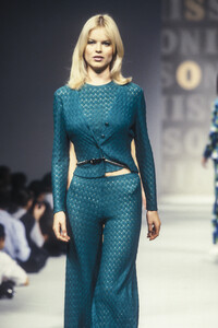 595484895_Missoni1996WomenRTW52.thumb.jpg.46ad6f78ded2b8936eb99aa45ad72302.jpg