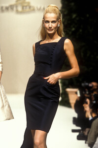 710787288_PierreBalmain1996HauteCouture18.thumb.jpg.d1d89cb071e4c585a289e28d78d476c2.jpg