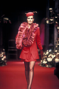 745072207_ChristianDior1994HauteCouture75.thumb.jpg.74f95a28415fce70100203bc5c83ab8e.jpg