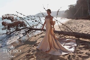 Perfect wedding dresses Tesoro (25).jpg