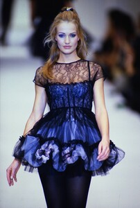 809791432_blumarine-fw-1994(15).thumb.jpg.9f983639ce3f01b1eac13894602969c2.jpg