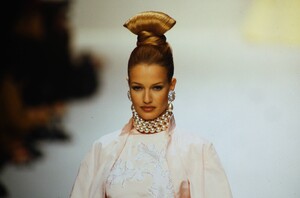 855712597_JeanLouisScherrerCoutureSpring1994(11).thumb.jpg.1811d81c2cd6eed16ed0a96cfaffc3a1.jpg