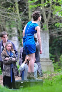 884218287_tduid300112_Keira_Knightley_shooting_the_front_cover_for_Flaunt_Magazine_in_Abney_Park_April_12_Kosty555.info_001_122_403lo.jpg