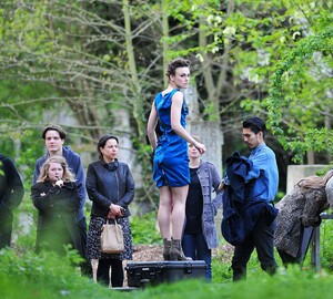 884260201_tduid300112_Keira_Knightley_shooting_the_front_cover_for_Flaunt_Magazine_in_Abney_Park_April_12_Kosty555.info_006_122_495lo.jpg
