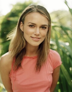 keira-knightley_HQ_pretty peach 2.jpg