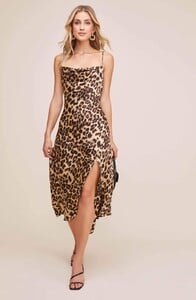 ACDR100133B_LEOPARD-PRINT_2_945x.JPG