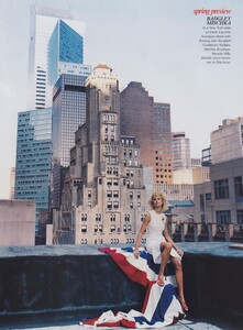 Amazing_Klein_US_Vogue_November_2001_05.thumb.jpg.4ab047b42ae1e672c00aaef3961af5d5.jpg