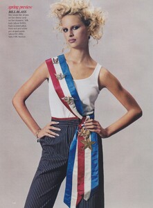 Amazing_Klein_US_Vogue_November_2001_06.thumb.jpg.123bb9e3da785db43233c960b59abfda.jpg