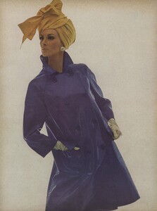 Anything_Stern_US_Vogue_March_15th_1965_01.thumb.jpg.c54b38d20e22b5ecfc5338f230c90c7b.jpg