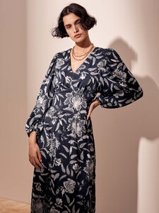 Batik-Flower-Blouson-Sleeve-Dress-M91751-S20_1500x2000_637350703338157059_Image-O.jpg