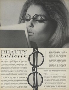 Beauty_Stern_US_Vogue_July_1965_03.thumb.jpg.8296ac26ed2c37e3707623d161114065.jpg