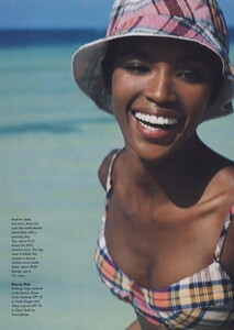 Bikini_Ritts_US_Vogue_May_1996_07.thumb.jpg.4e45155f7f3aa544abba8e9bf28cdd5d.jpg