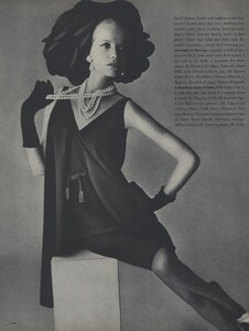 Black_Penn_US_Vogue_July_1965_02.thumb.jpg.47bbd9e6cbbcf5eb7a364d70d95992cf.jpg