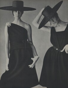 Black_Penn_US_Vogue_July_1965_03.thumb.jpg.0f564624d1943df8383db7d27546c09f.jpg