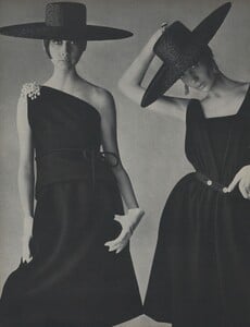 Black_Penn_US_Vogue_July_1965_03.thumb.jpg.efc47e3af2b10ad9745f8f55831c7d85.jpg