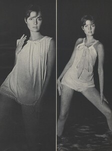 Blue_Stern_US_Vogue_July_1965_02.thumb.jpg.2750ab0f5db01b71ab6f9a6524e64652.jpg